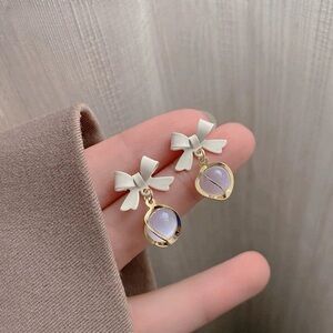 🎀 Bundle earrings, $10 for each, buy 2 get 1 more pairs for free